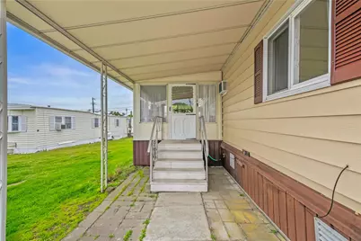 8 Thrid Street, Portsmouth, RI 02842 - Photo 5