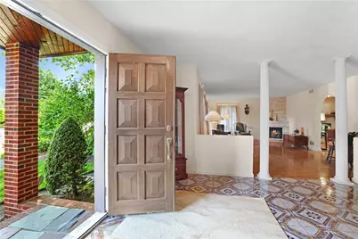 82 Mountain Laurel Drive, Cranston, RI 02920 - Photo 3