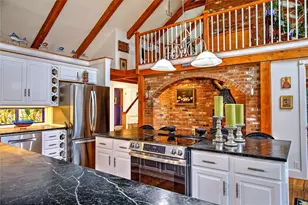 75 Macomber Ln, Portsmouth, RI 02871 - Photo 15