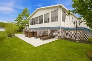 137 Lark Ln, Tiverton, RI 02878 - Photo 5