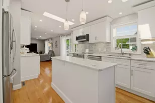 137 Lark Ln, Tiverton, RI 02878 - Photo 9