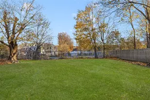 208 Marlborough St, East Greenwich, RI 02818 - Photo 3
