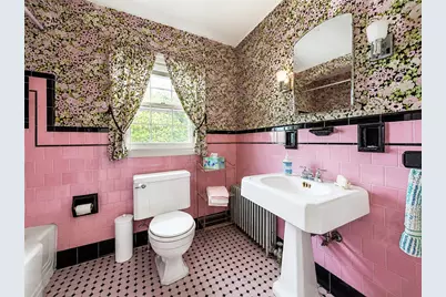 70 Floral Park Boulevard, Pawtucket, RI 02861 - Photo 33