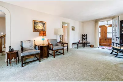 70 Floral Park Boulevard, Pawtucket, RI 02861 - Photo 5
