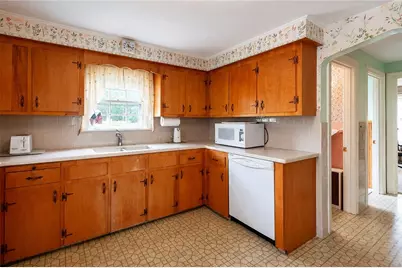 70 Floral Park Boulevard, Pawtucket, RI 02861 - Photo 17