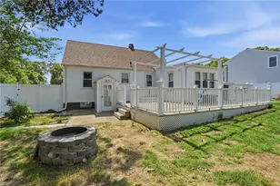 50 Pera St, Warwick, RI 02886 - Photo 33
