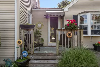45 Woodhaven Road, Pawtucket, RI 02861 - Photo 3