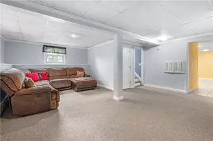150 Marlow St, Cranston, RI 02920 - Photo 19