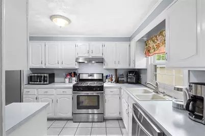 150 Marlow Street, Cranston, RI 02920 - Photo 3