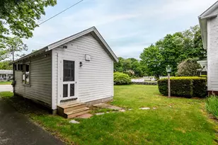 385 Ten Rod Rd, North Kingstown, RI 02852 - Photo 3