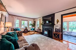42 Mechanic St, North Smithfield, RI 02896 - Photo 5