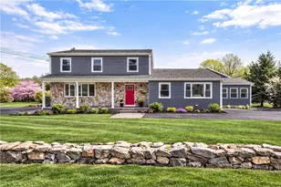 36 Kinnicutt Ave, Warren, RI 02885 - Photo 1
