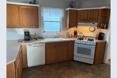 30 Simmons Street, Newport, RI 02840 - Photo 7