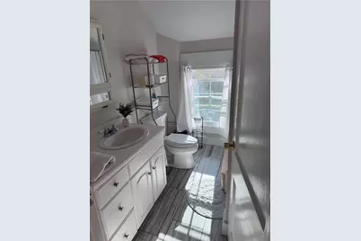 30 Simmons Street, Newport, RI 02840 - Photo 17