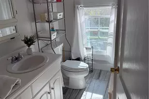 30 Simmons St, Newport, RI 02840 - Photo 17