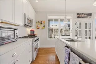 165 Newport Harbor Dr, Portsmouth, RI 02871 - Photo 11