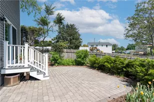 100 E View Ave, Cranston, RI 02920 - Photo 43