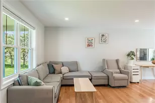 100 E View Ave, Cranston, RI 02920 - Photo 7