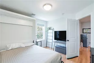100 E View Ave, Cranston, RI 02920 - Photo 27