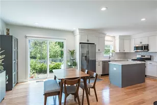100 E View Ave, Cranston, RI 02920 - Photo 15