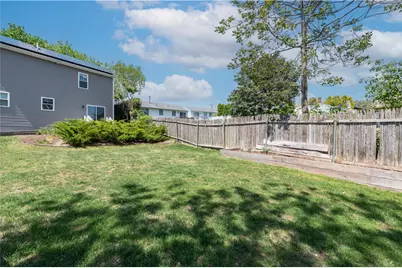 100 East View Avenue, Cranston, RI 02920 - Photo 41