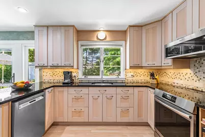 71 Primrose Hill Road, Barrington, RI 02806 - Photo 11