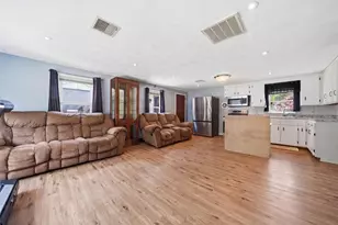 25 Dounetos St, West Warwick, RI 02893 - Photo 9