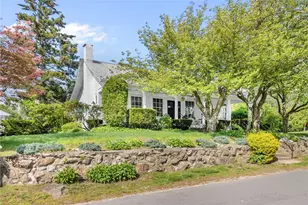 135 Olney Ave, North Providence, RI 02911 - Photo 5