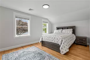 484 Thames St, Bristol, RI 02809 - Photo 15