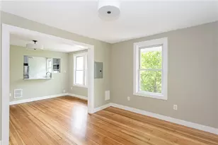 439 Broadway St, Newport, RI 02840 - Photo 7
