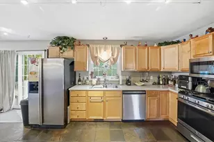 40 Chestnut Grove Ave, Cumberland, RI 02864 - Photo 13