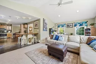 40 Chestnut Grove Ave, Cumberland, RI 02864 - Photo 11