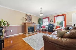 40 Chestnut Grove Ave, Cumberland, RI 02864 - Photo 7