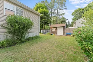 42 Dunbar Ave, East Providence, RI 02916 - Photo 5