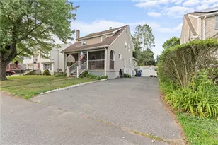 42 Dunbar Ave, East Providence, RI 02916 - Photo 3