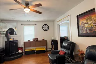 42 Dunbar Ave, East Providence, RI 02916 - Photo 5