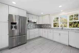 3 Larch Ave, Narragansett, RI 02882 - Photo 13