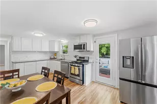 29 Dix Ave, Johnston, RI 02919 - Photo 17