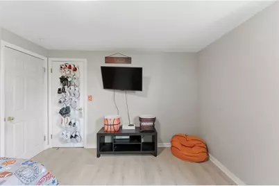 29 Dix Avenue, Johnston, RI 02919 - Photo 27