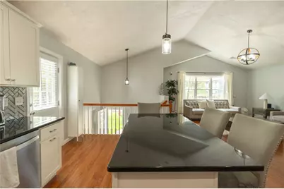 230 Manila Avenue, Woonsocket, RI 02985 - Photo 9