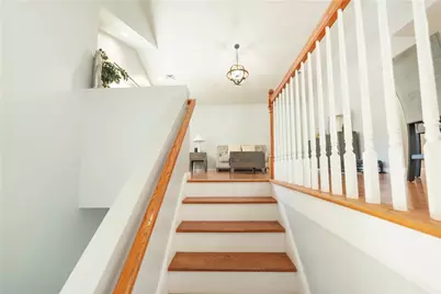 230 Manila Avenue, Woonsocket, RI 02985 - Photo 5