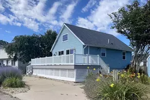 24 Redwood Dr, Narragansett, RI 02882 - Photo 3