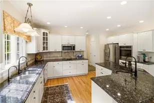55 Burns Way, East Greenwich, RI 02818 - Photo 15