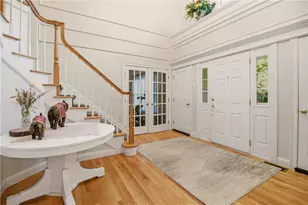 55 Burns Way, East Greenwich, RI 02818 - Photo 5