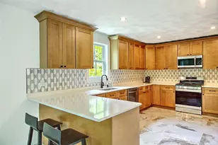 183 Congress Ave, Providence, RI 02907 - Photo 13