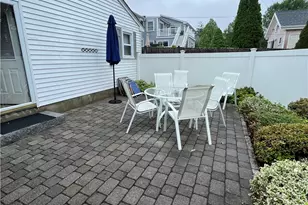 101 Briarwood Ave, Middletown, RI 02842 - Photo 17