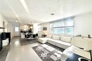 101 Briarwood Ave, Middletown, RI 02842 - Photo 3