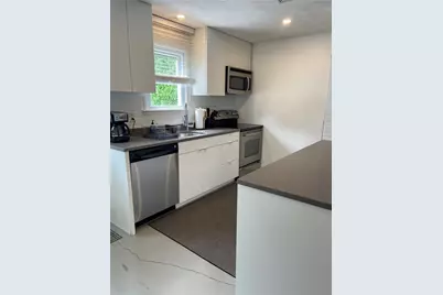101 Briarwood Avenue #A, Middletown, RI 02842 - Photo 5