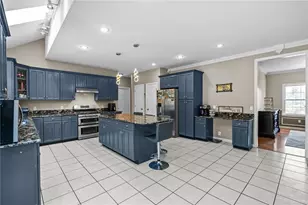 38 Steeple Ln, Lincoln, RI 02865 - Photo 11