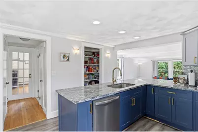 9 West Street, North Providence, RI 02904 - Photo 7